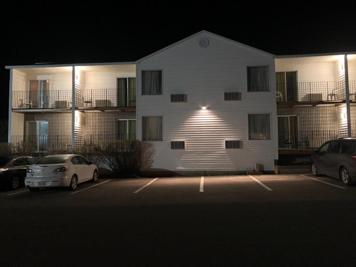 Shores Inn & Hotel Shediac Eksteriør billede